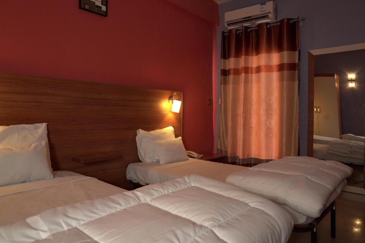 Dialali Hotel Nouakchott Dış mekan fotoğraf