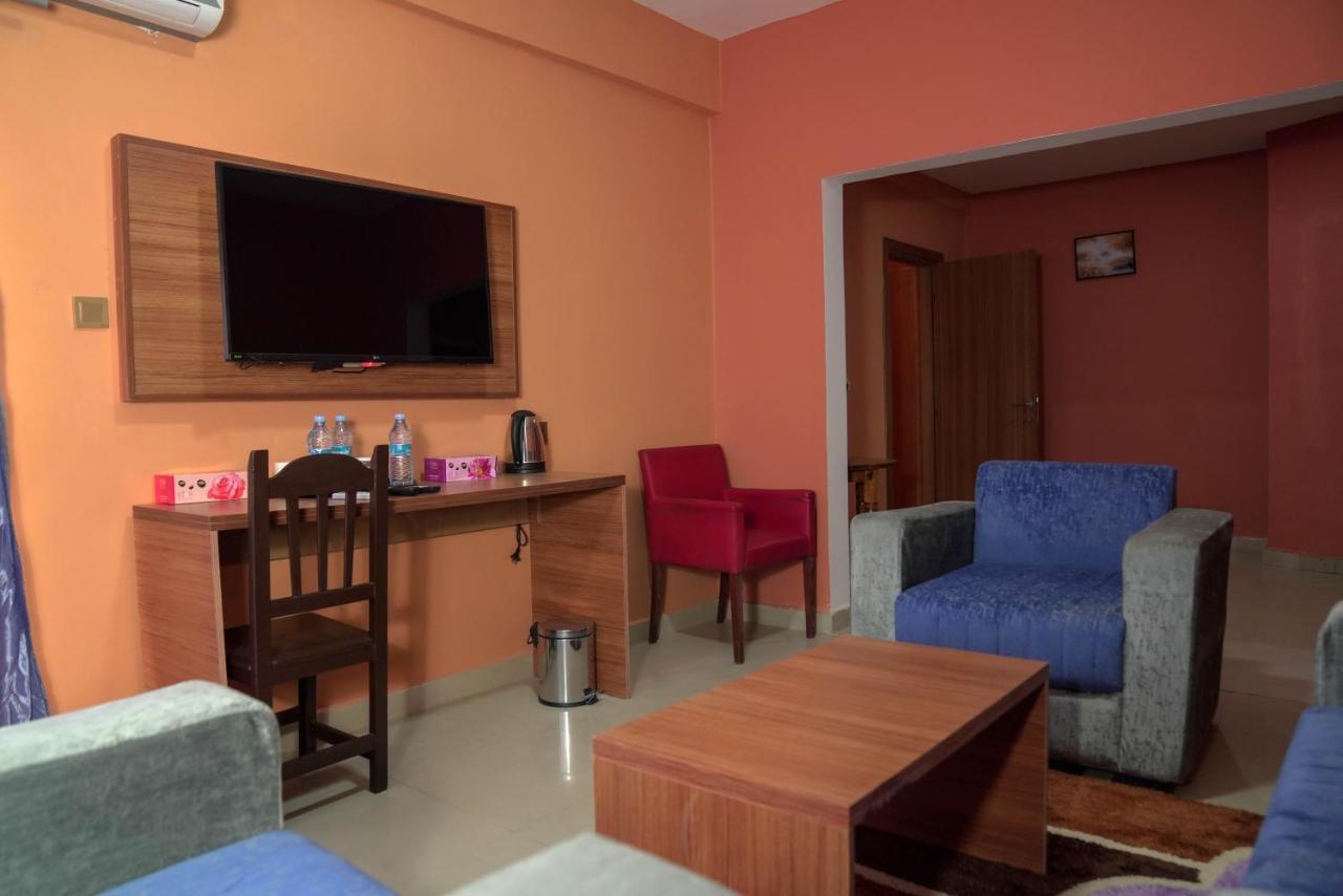 Dialali Hotel Nouakchott Dış mekan fotoğraf